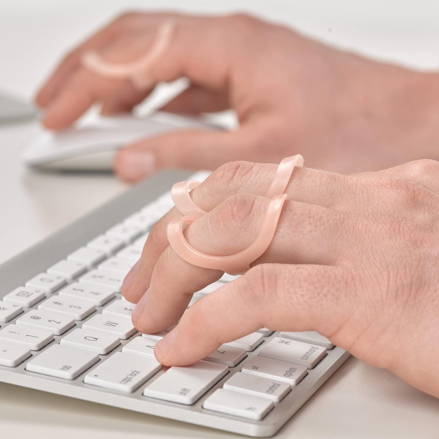 OVAL-8 FINGER SPLINT