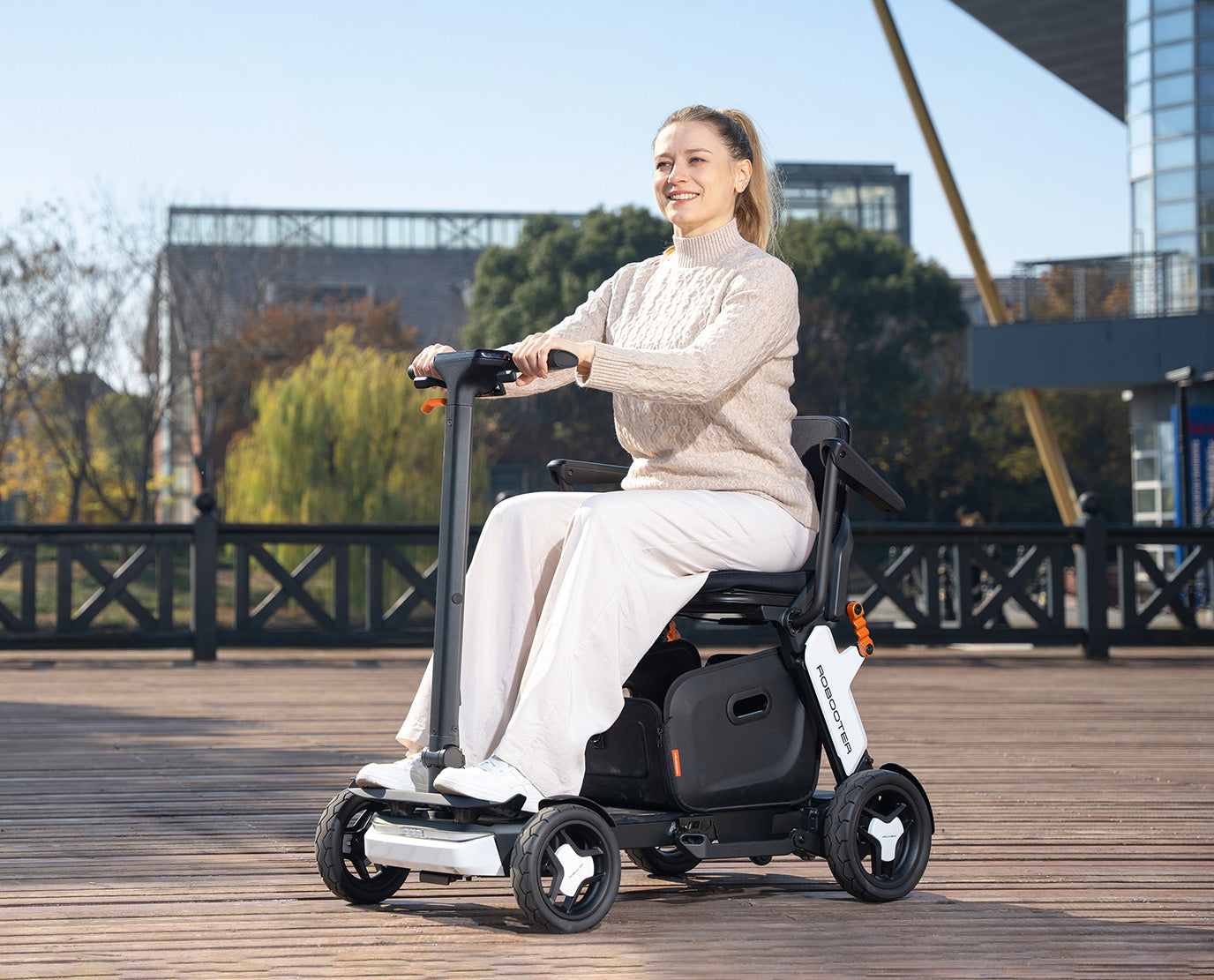 Robooter Q40 portable folding mobility scooter
