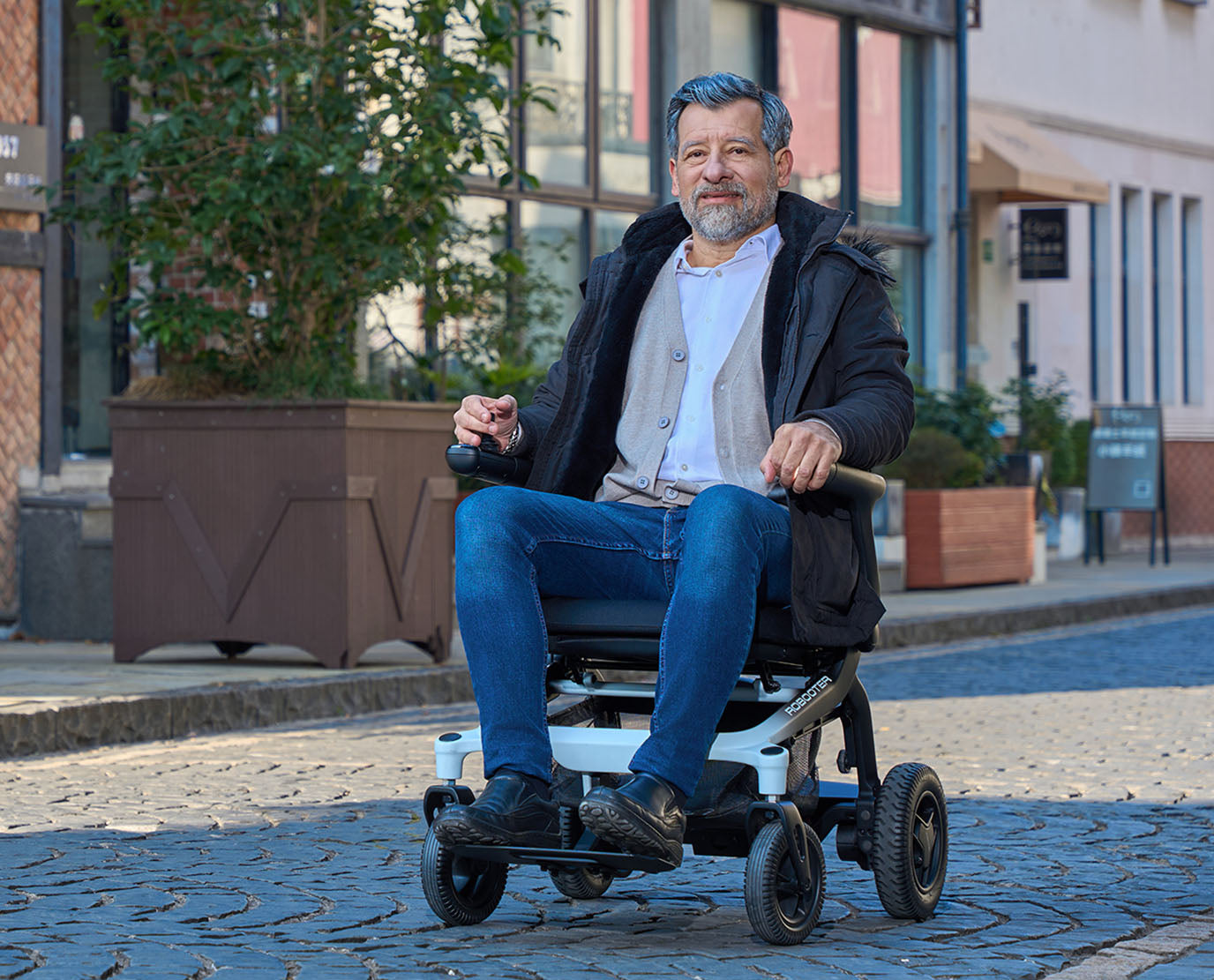 Robooter E80 lightweight carbon fibre electric wheelchair
