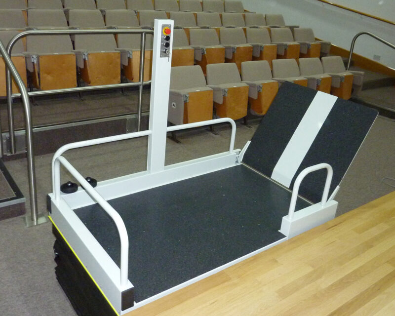 Liftboy with external control column