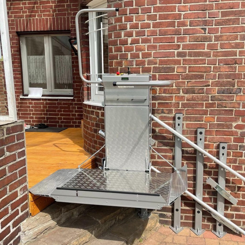 Lehner Delta Straight Platform Stairlift – photo 3