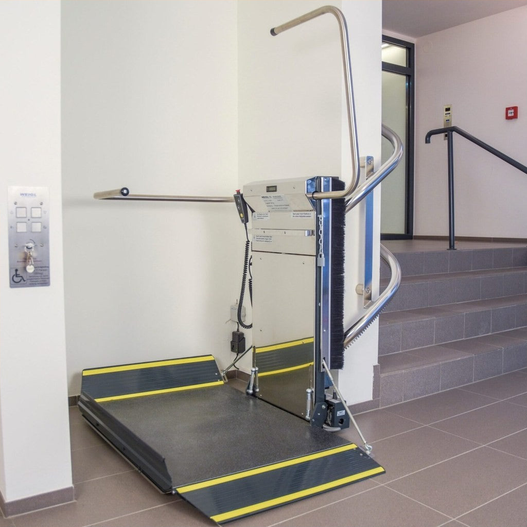 Lehner Stratos Platform Stairlift