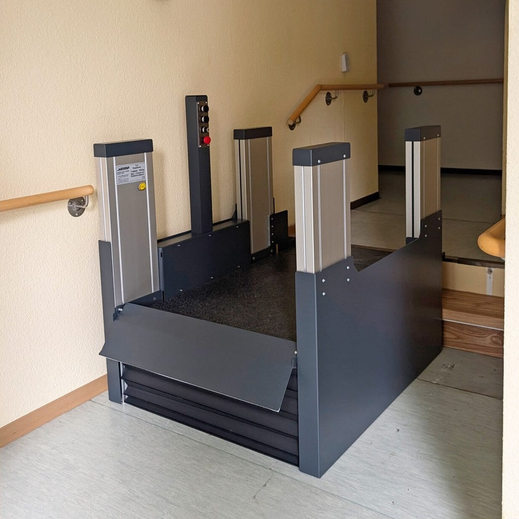 Lehner StepSaver Platform Lift For Small Steps – photo 3